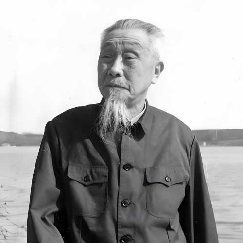 钱松岩老师的照片，单击鼠标查看大图！