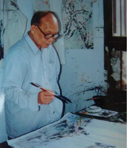 周隆潇老师的照片，单击鼠标查看大图！