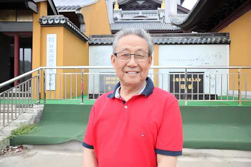 魏万清老师的照片，单击鼠标查看大图！